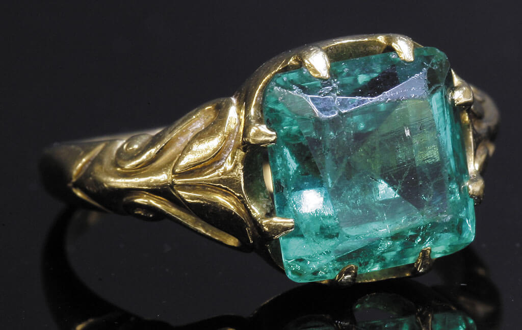 Emerald-£3-4000