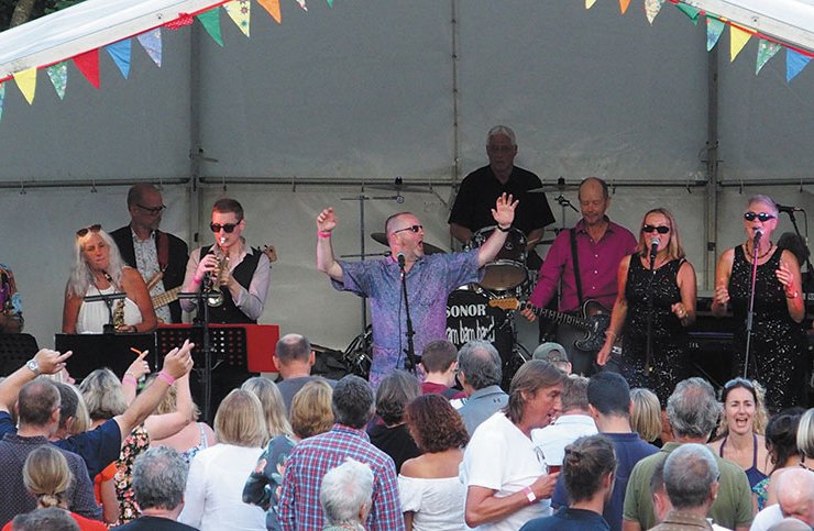 The-Wam-Bam-Band's-20th-birthday-gig-at-Stoney-Wood