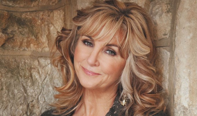 Lesley Garrett