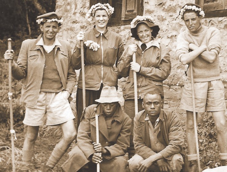 Brian Dick is standing on the right, with three Eastleigh colleagues; with the guide and Eastleigh cook crouched in front.
