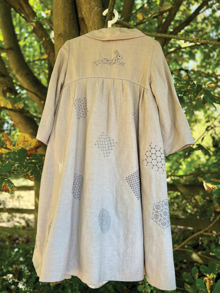 Netty has used Sashiko stitching to add detail and interest to this linen mix jacket